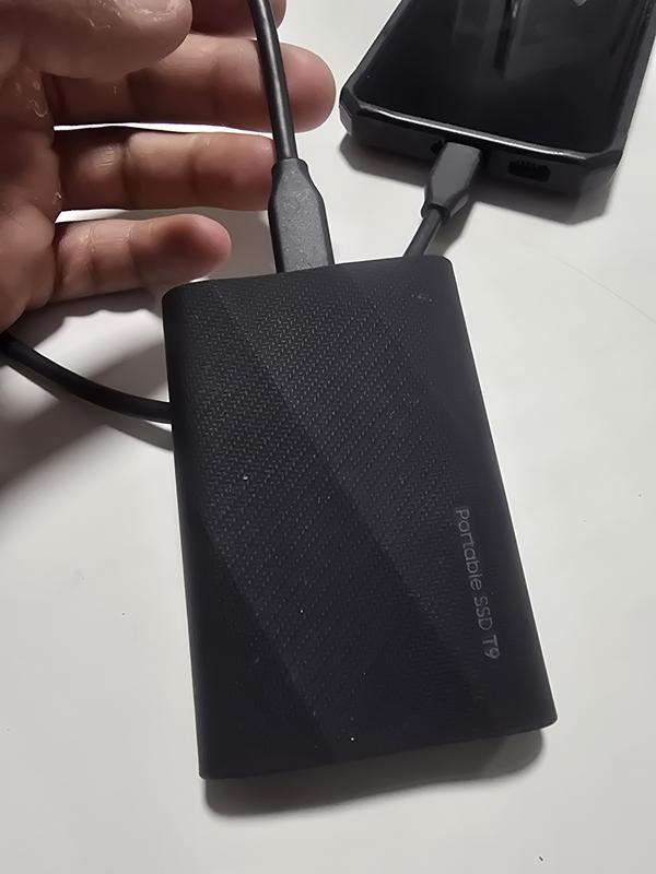 Samsung 4TB T9 Portable SSD USB 3.2 Gen2x2 in Black | Abt