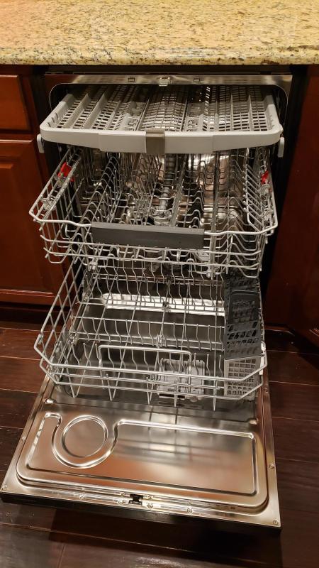 DW80R7061US Samsung StormWash™ 42 dBA Dishwasher in Stainless Steel