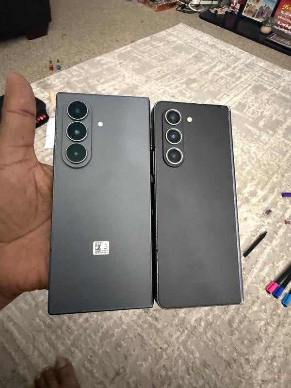 Buy the Unlocked Galaxy Z Fold8 Ultra 256GB in Graphite | Samsung US