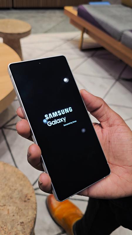 Buy Galaxy S25 Ultra 256GB | Titanium Silverblue Smartphone