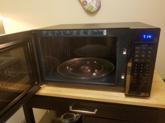 1 4 Cu Ft Countertop Microwave With Powergrill In Stainless