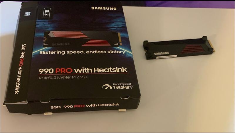 Samsung 990 PRO Series with Heatsink Internal SSD | GameStop