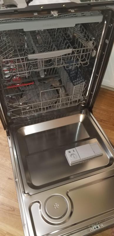 Samsung StormWash 24 Top Control Built-In Dishwasher with AutoRelease Dry,  3rd Rack, 48 dBA Stainless Steel DW80R5061US - Best Buy