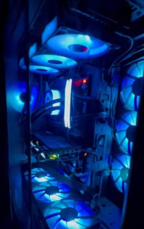 My pc build ft Samsung 990 pro / evo ssds