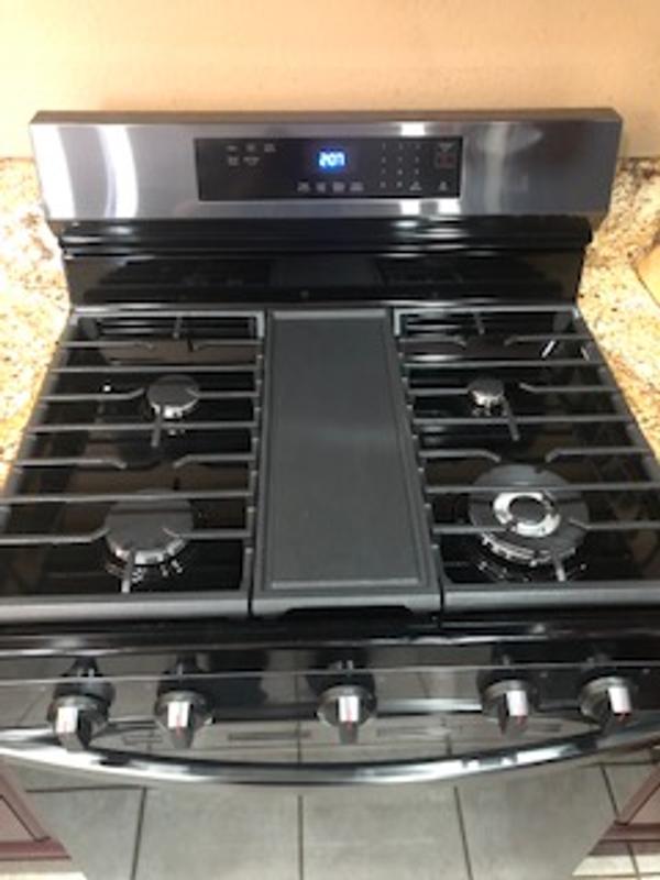 NX60A6311SS Samsung 30 Smart Gas Range with 5 Burners and Integrated  Griddle - Fingerprint Resistant Stainless Steel