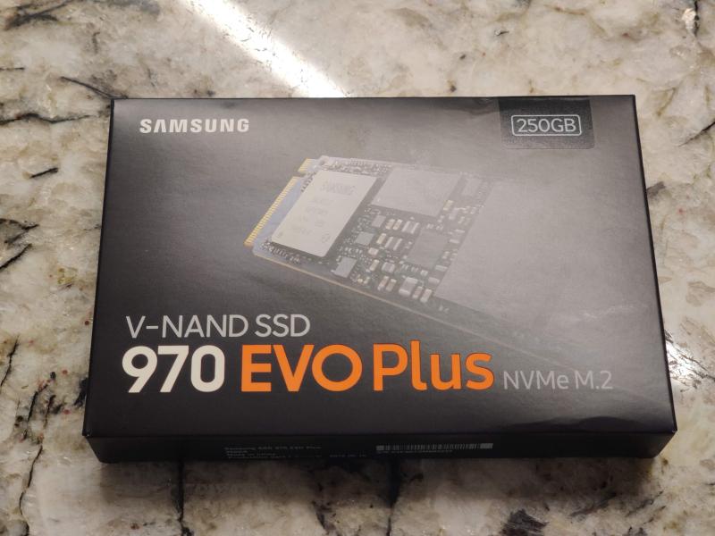 SAMSUNG 970 EVO Plus SSD 250GB NVMe M.2 Internal Solid State Drive with  V-NAND Technology, Storage and Memory Expansion for Gaming, Graphics w/  Heat