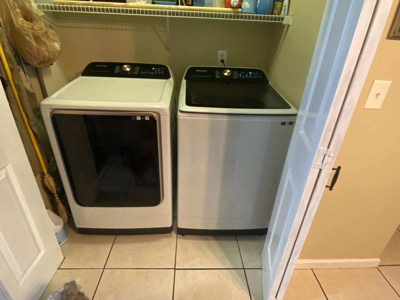 Samsung 5.5 cu. ft. Smart High-Efficiency Top Load Washer with