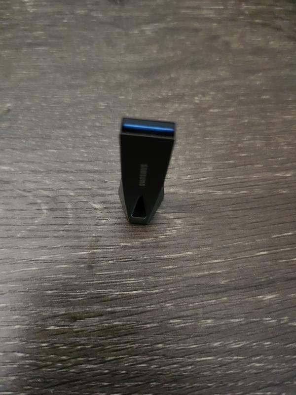 Customer carousel item 4.