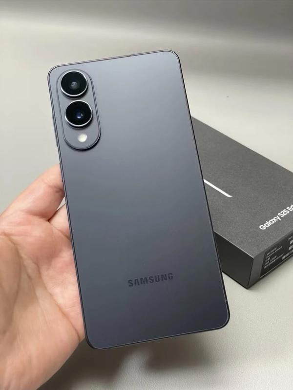 Galaxy S25 Edge 256GB | Titanium Jetblack Smartphone (T-Mobile