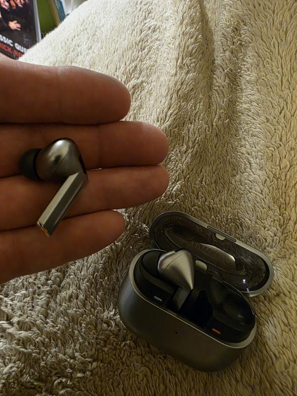 Galaxy Buds3 Pro, White | Samsung Business US