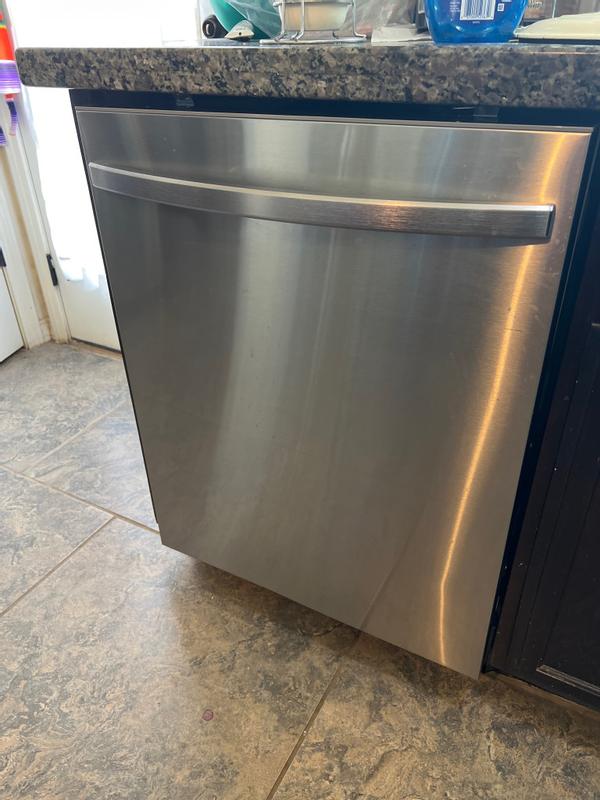 Samsung 51 DBA Dishwasher in Fingerprint Resistant Stainless Steel