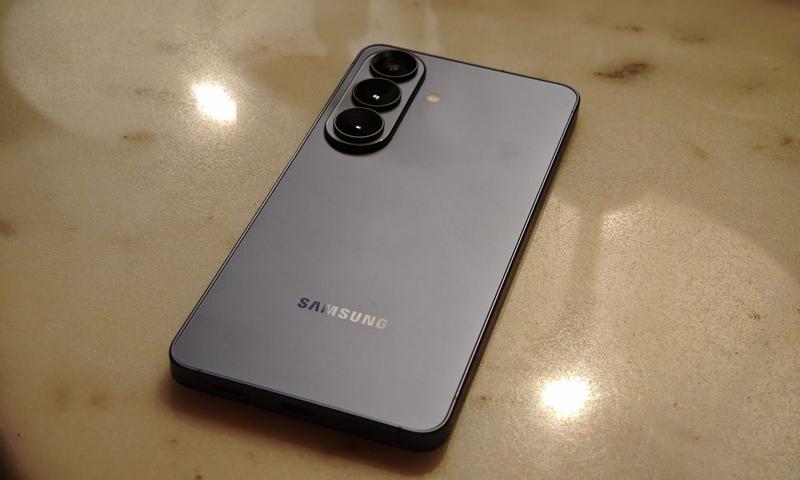 Buy Unlocked Galaxy S26 256GB Pink Gold Smartphone | Samsung US