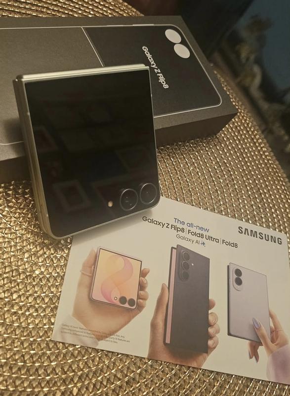 Buy the Unlocked Galaxy Z Flip8 256GB in Mint | Samsung US