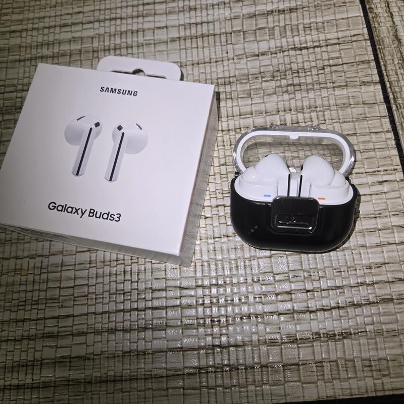 SD ★完全未開封！★Samsung Galaxy Buds3 ホワイト Galaxy Buds3, White | Samsung Business US