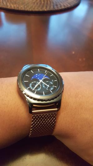 Samsung Gear S2 classic Smartwatch Black Leather Strap R7320ZKAXAR