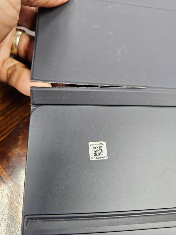 Samsung Galaxy Tab S9 Ultra Book Cover Keyboard Slim Black EF-DX910UBEGUJ -  Best Buy