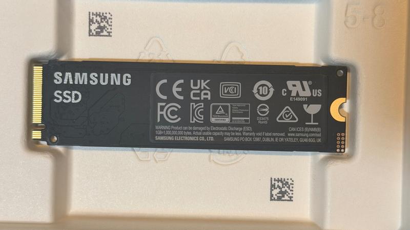 Samsung Internal SSD 990 1TB NVMe M.2 SSD - MZ-V9V1T0B/AM