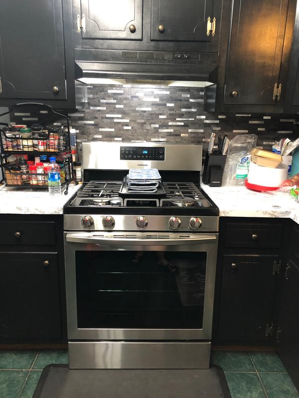 Samsung NX58T7511SG 30 Freestanding Gas Range - w/Air Fry Tray, Black  Stainless Steel