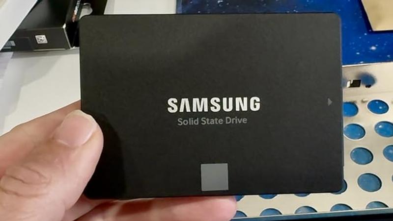 870 EVO SATA 2.5 inch 1TB SSD | Samsung US