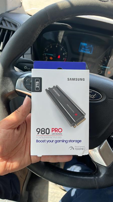  SAMSUNG 980 PRO SSD with Heatsink 2TB PCIe Gen 4 NVMe M.2  Internal Solid State Drive + 2mo Adobe CC Photography, Heat Control, Max  Speed, PS5 Compatible (MZ-V8P2T0CW) : Electronics