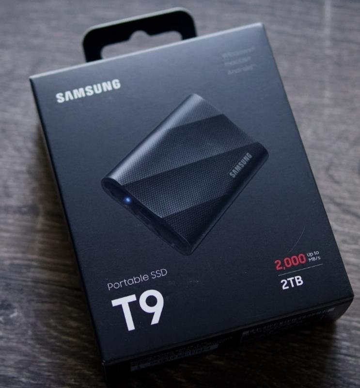 Samsung Portable SSD T9 4TB【新品 未開封】 Amazon.com: SAMSUNG T9 Portable SSD 4TB, USB 3.2 Gen 2x2
