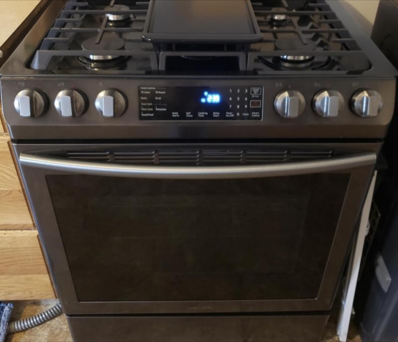 Samsung Nx58m9420ss Aa 5 8 Cu Ft Slide In Gas Range W Fan