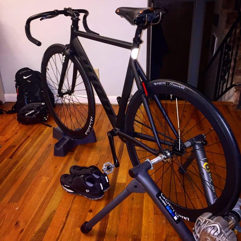 saris cycleops fluid2 indoor bike trainer