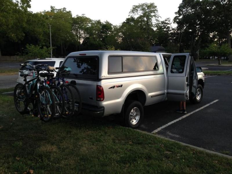 Saris Freedom 4Bike TrayStyle Hitch Mount Bike Rack, Adjustable, Fits