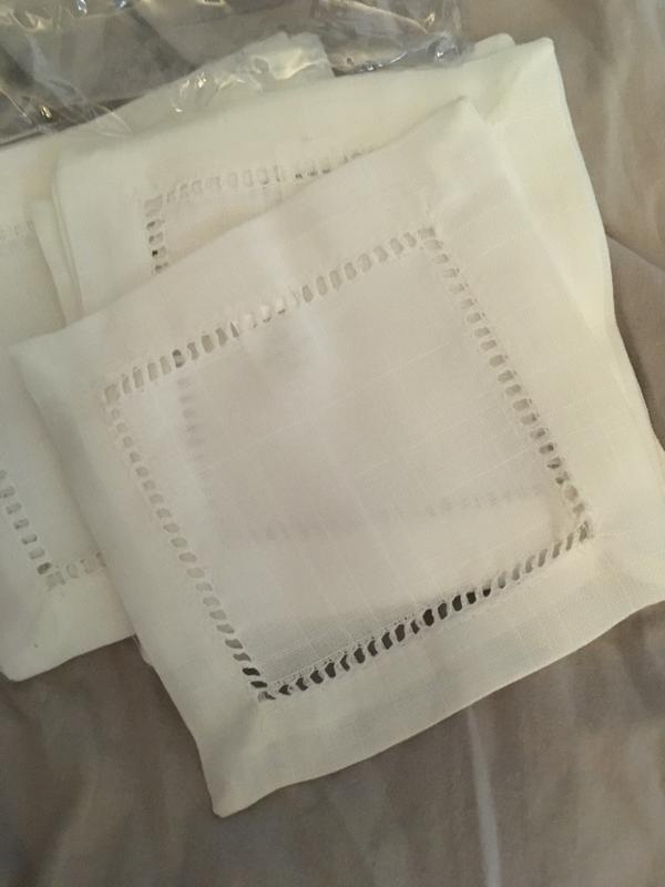 Saro Lifestyle Classic Hemstitch Border Cocktail Napkin (Set of 12)