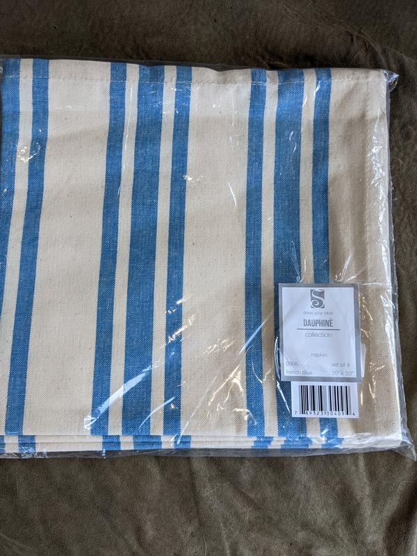 Dauphine Collection Classic Striped Design Napkin