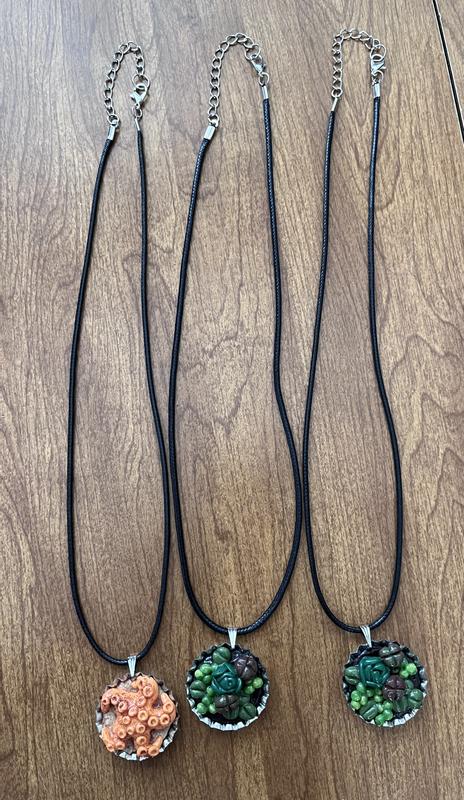 Bottlecap Necklaces: Starfish, Succulents