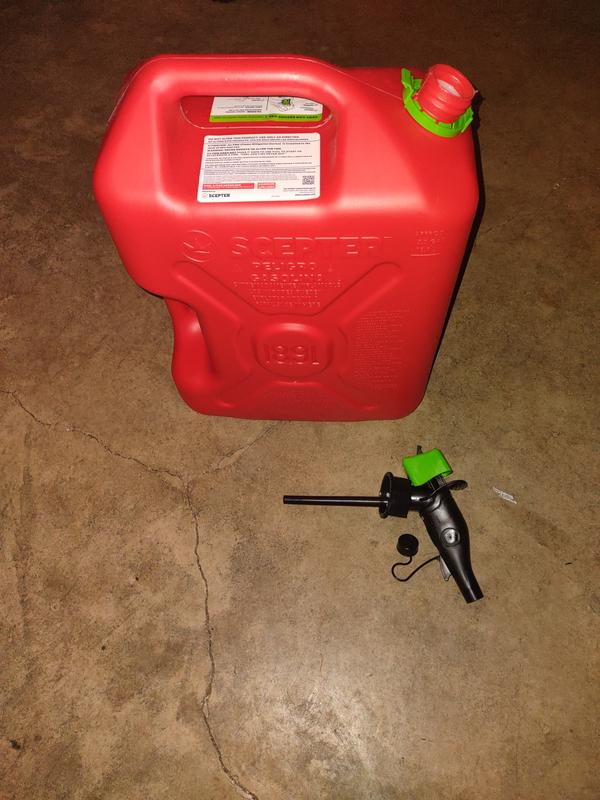 Notice the green ring around the opening. That is the locking mechanism.