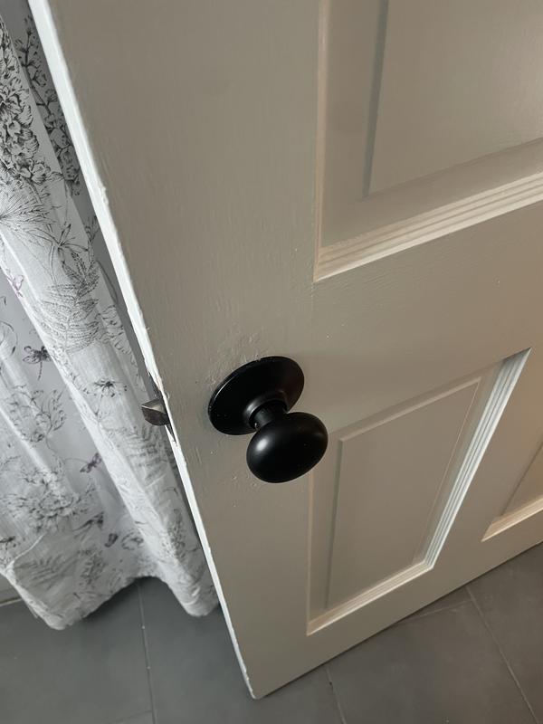 Hatch handle to this