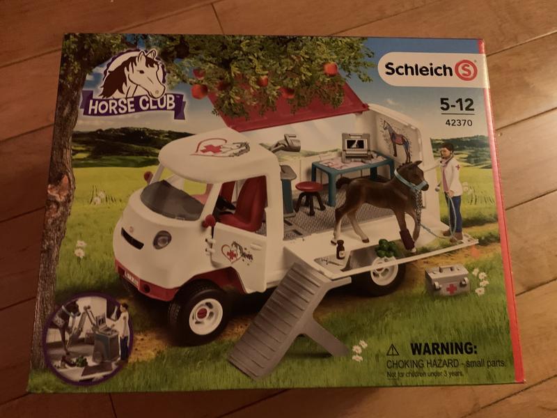 Action Figures Schleich Horse Club Mobile Vet Hanoverian Foal 