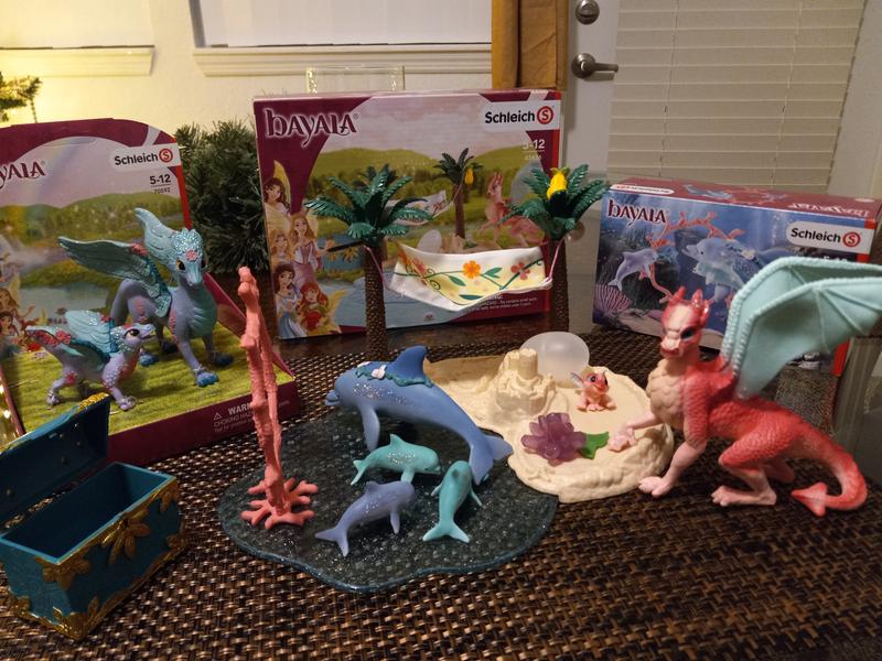 I purchased the extra Dolphins and Dragons to go with this set, so cute , Im playing with it first before I give it away for Christmas!  lol  oh what fun!