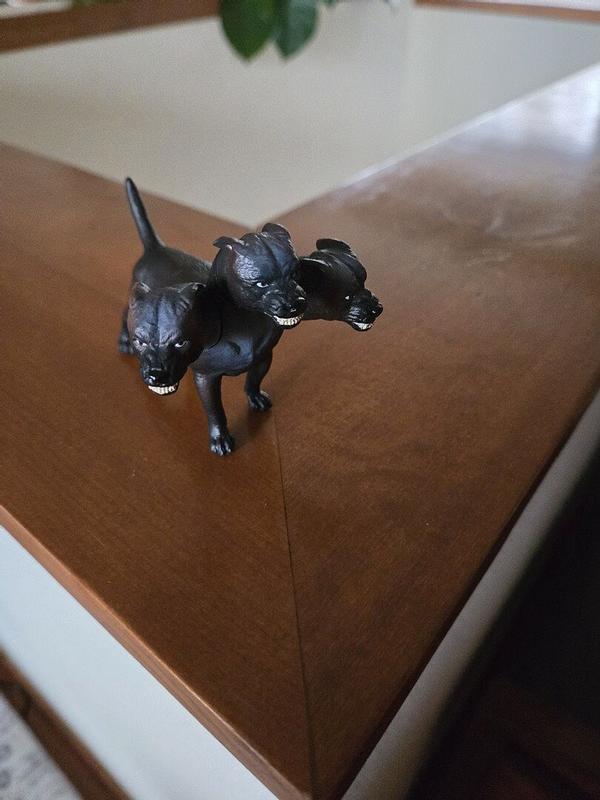 Review Thumbnail Image 2 372621580