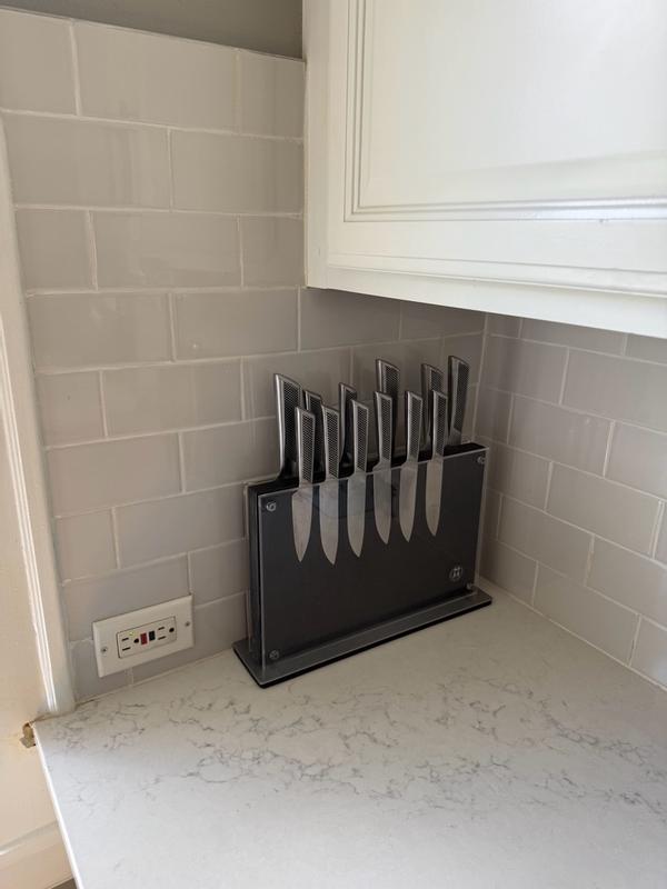 Review Thumbnail Image 0 383629250