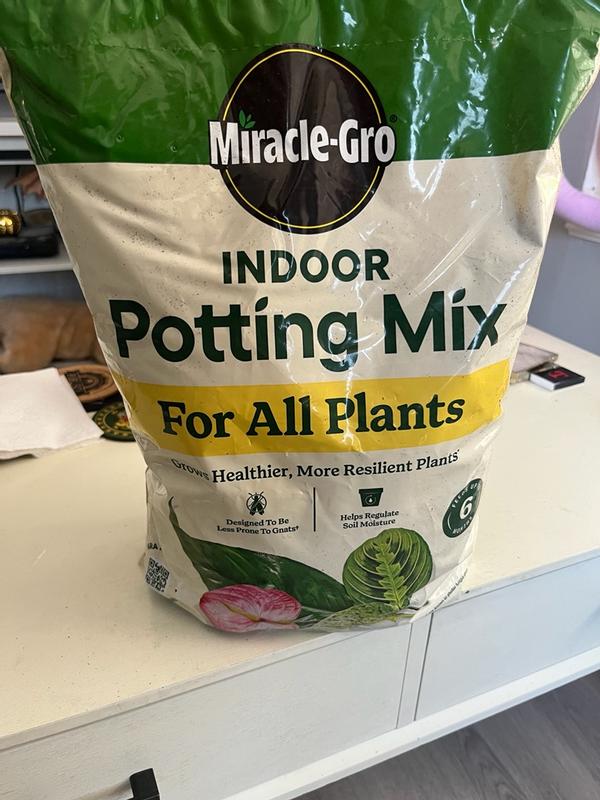 Miracle-Gro Indoor Potting Mix | ScottsMiracle-Gro US