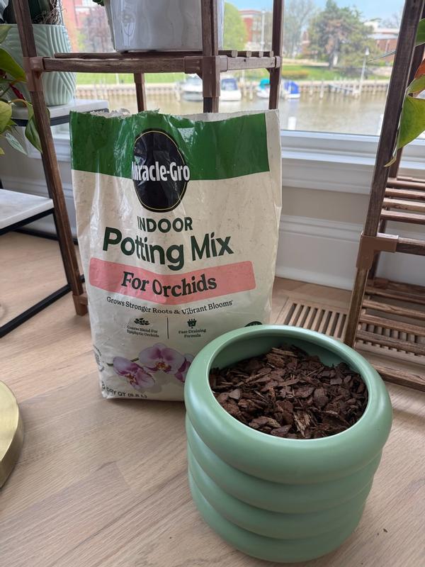 Miracle-Gro 8 Quart Orchid Coarse Blend Potting Mix - 74778300