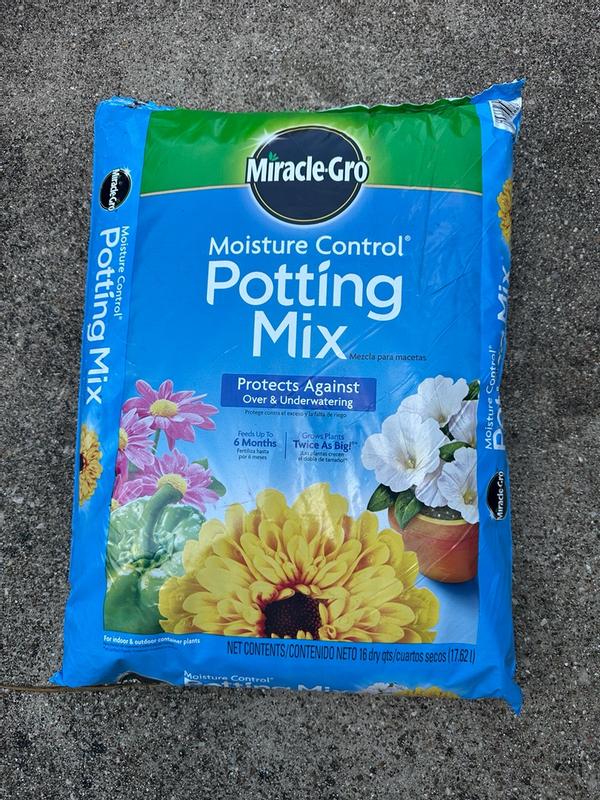 Reviews for Miracle-Gro 2 cu.ft. Moisture Control Potting Soil Mix | Pg 1 -  The Home Depot