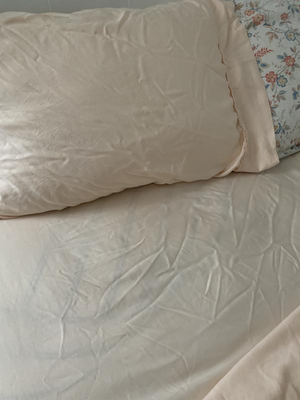 Under fitted sheet I do see my mattress pattern