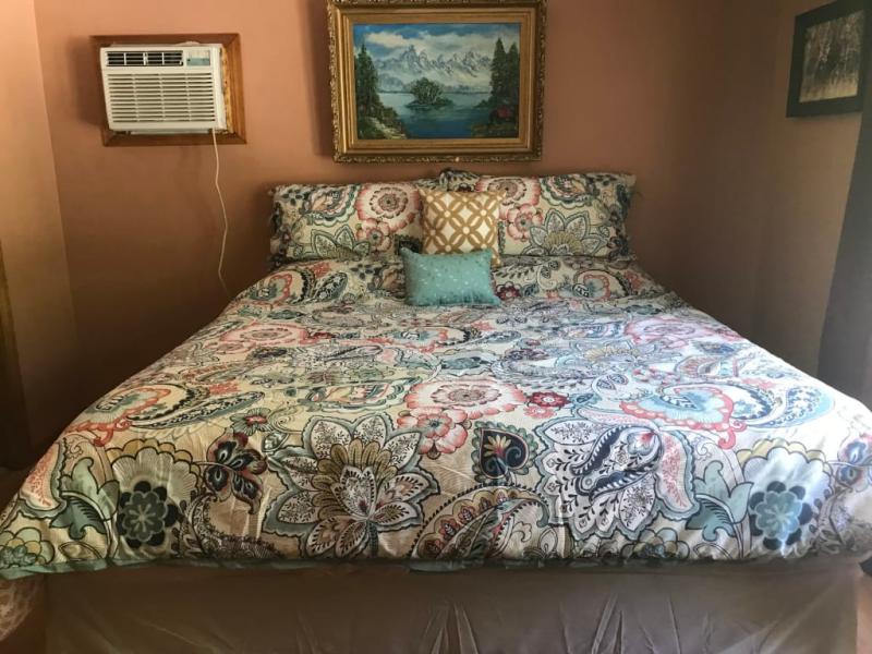 Our New King Sealy Bed!