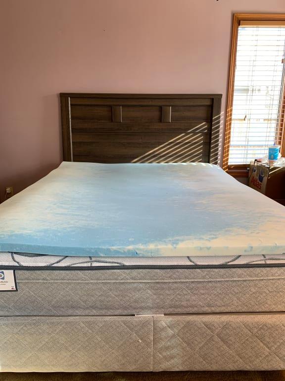 Sealy 2” SealyChill™ Gel Memory Foam Mattress Topper