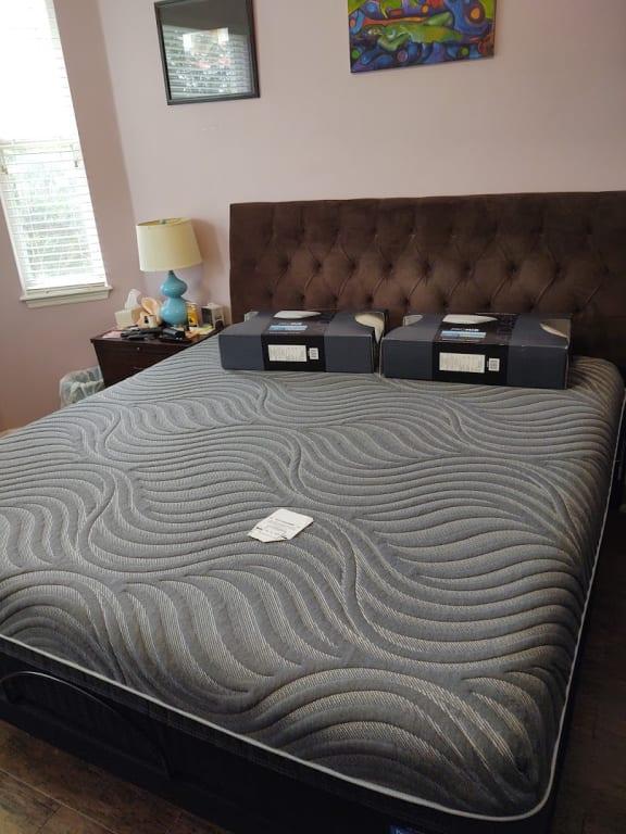 Sealy Hybrid Mattress with adjustable frame