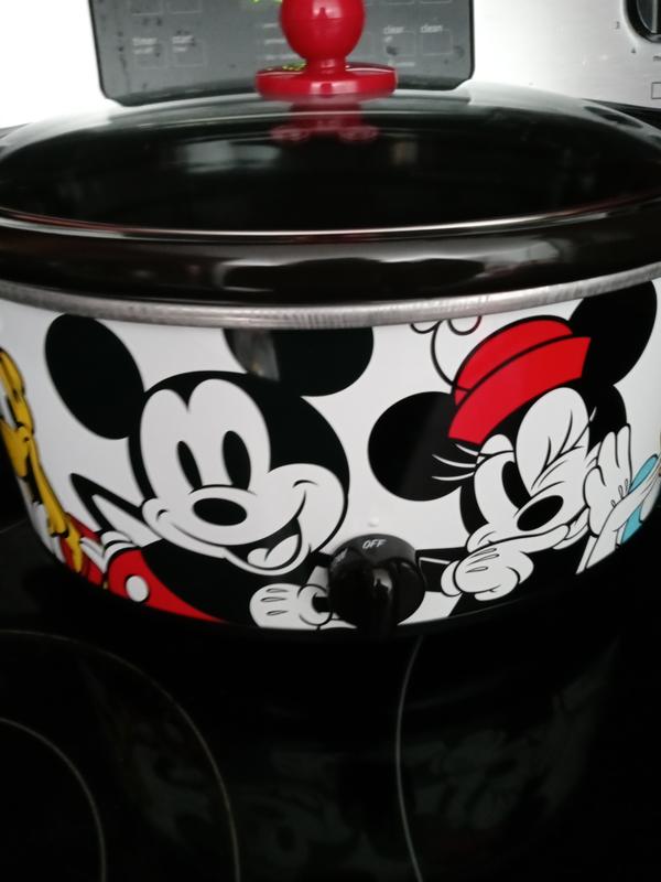 Disney Mickey Mouse 5-qt Slow Cooker with BonusLil Dipper