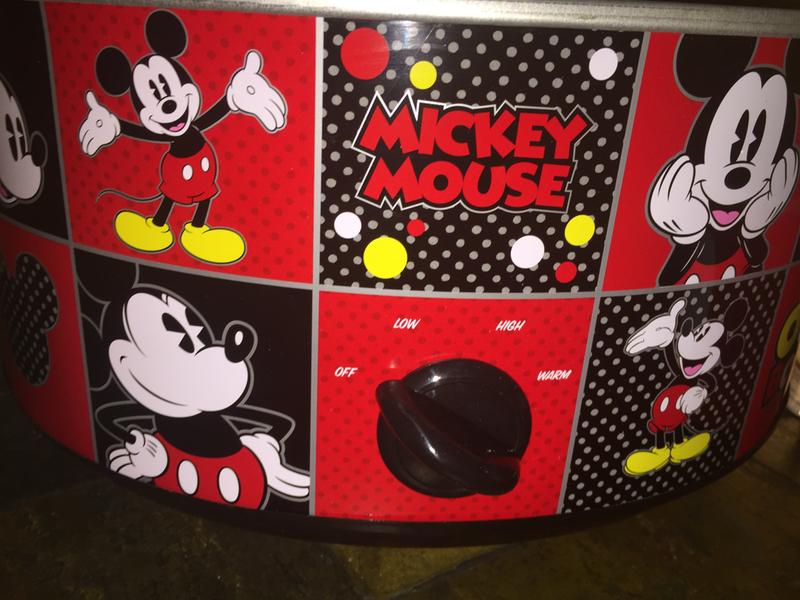 Mickey Mouse 5-Quart Slow Cooker With 20 Ounce Dipper