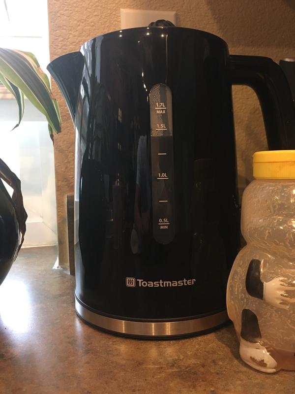 Toastmaster 1.7 Liter Kettle - Black