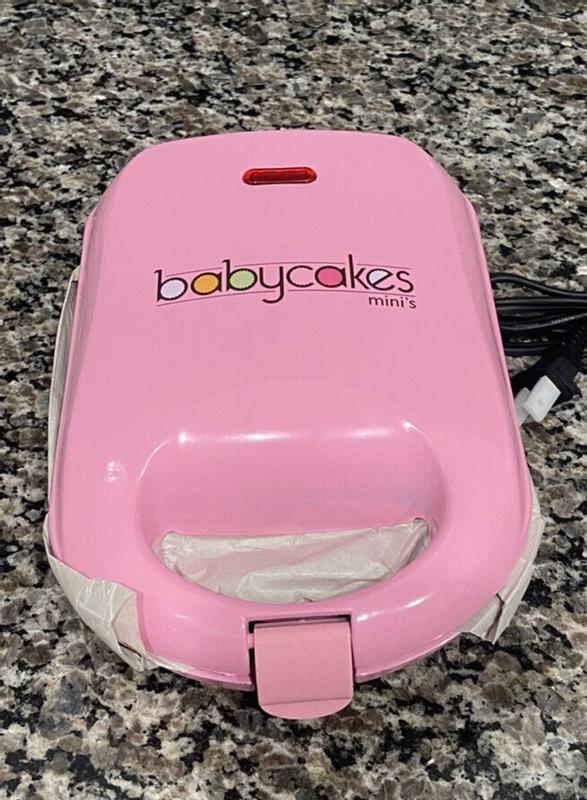 Babycakes Full Size Cupcake Maker, Pink