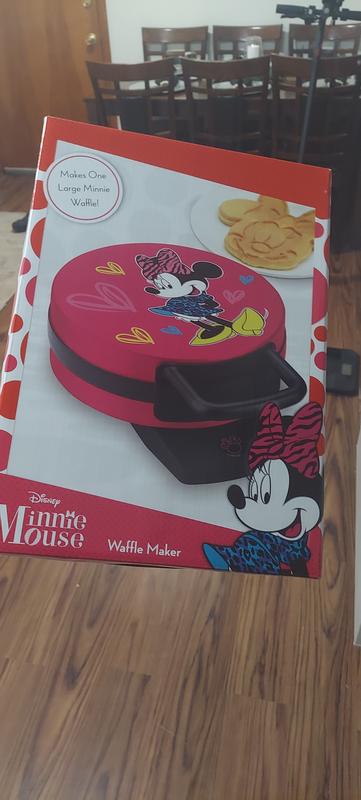 Best Buy: Disney Classic Minnie Mouse Waffle Maker Black/Pink DMG-11