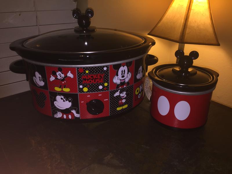 Disney Mickey Mouse 5-Quart Slow Cooker and 20 Oz. Mini Dipper